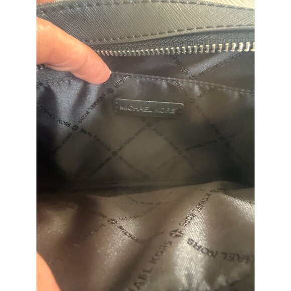 Michael Kors Black Jet Set Handbag Purse Crossbody Retail $378 Logo Bag NEW NWT - Picture 4 of 10